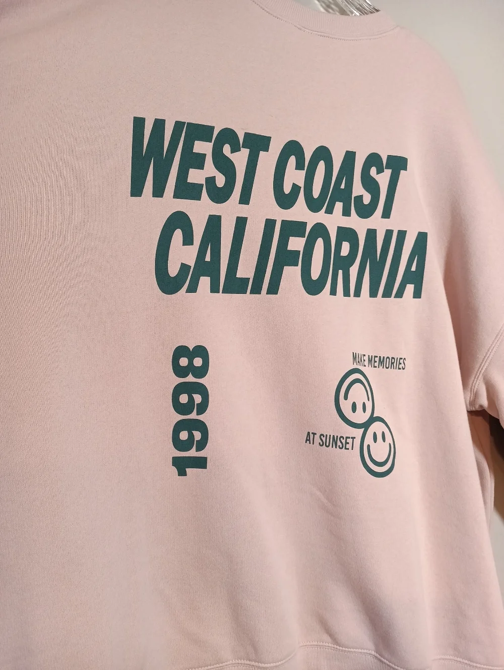 Wild Fable Oversized Graphic West Coast Sweatshirt Pink Size XXL New - Picture 5 of 9